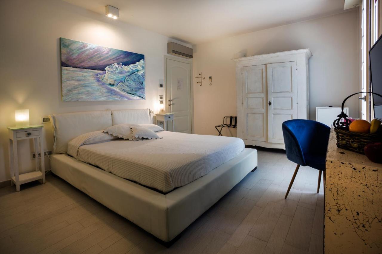 La Desenzano Bed & Breakfast *